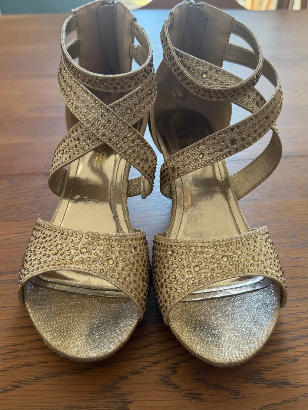 Womens size 5 Gold Strappy Embellished Dress Sandals